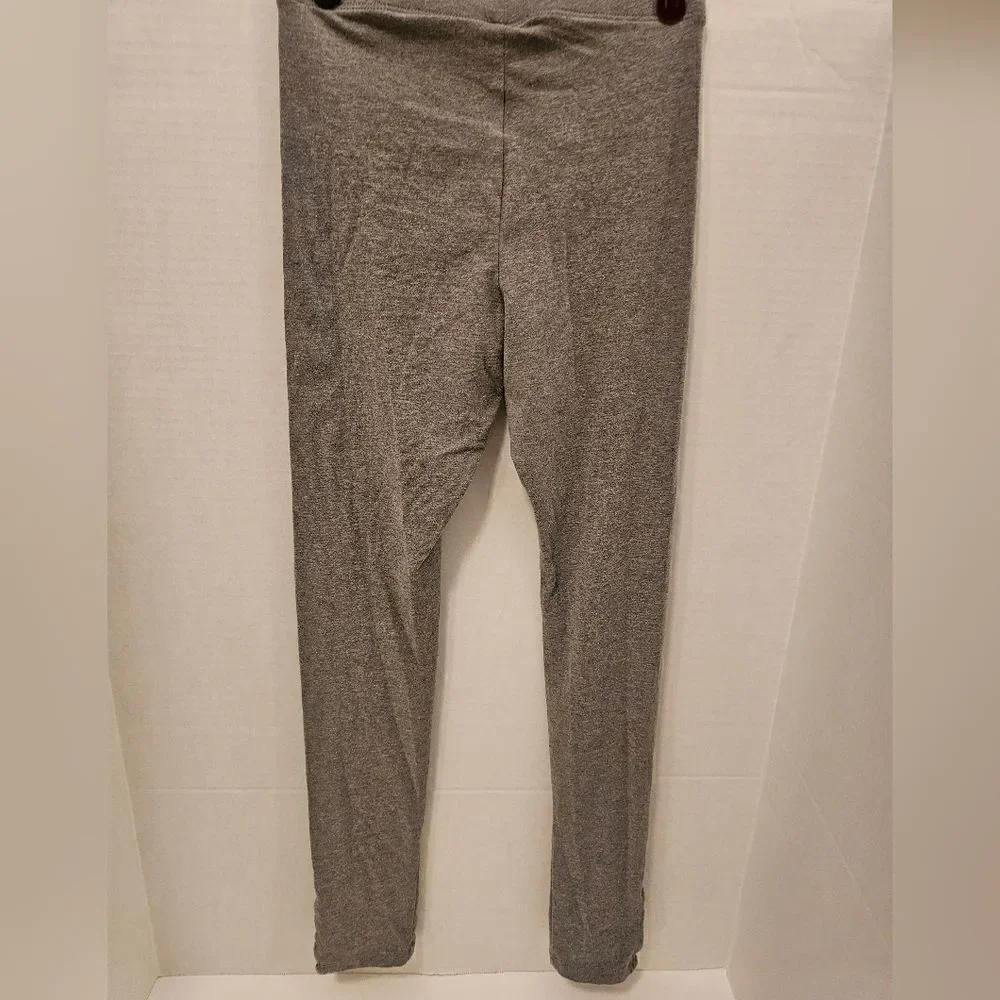 Girls size XL Old Navy leggings with criss cross ankles